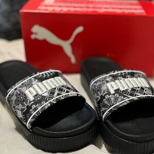 New women Puma platform slide